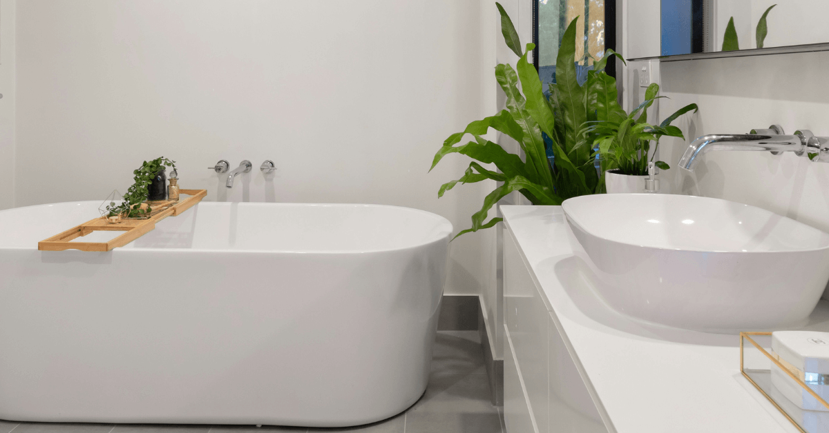 clean bathroom after using best bathroom cleaner products